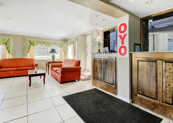 Rise Inn By Oyo Us 441